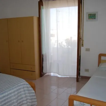 Baia Unci Daire Canneto (Lipari)