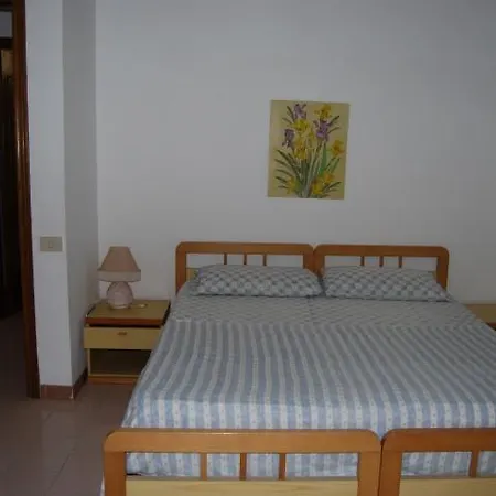 Baia Unci Apartment *
