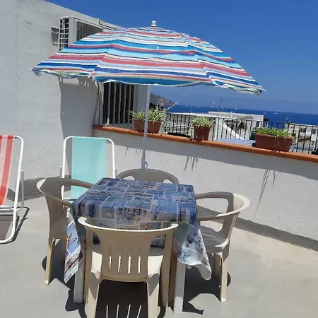 Baia Unci Canneto (Lipari)