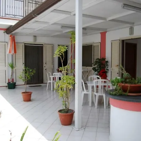 Baia Unci Apartment *